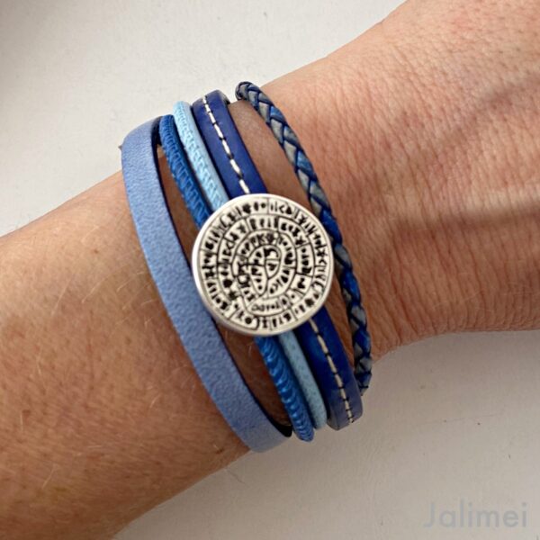 das Lederarmband kleine Phaistos Scheibe blau
