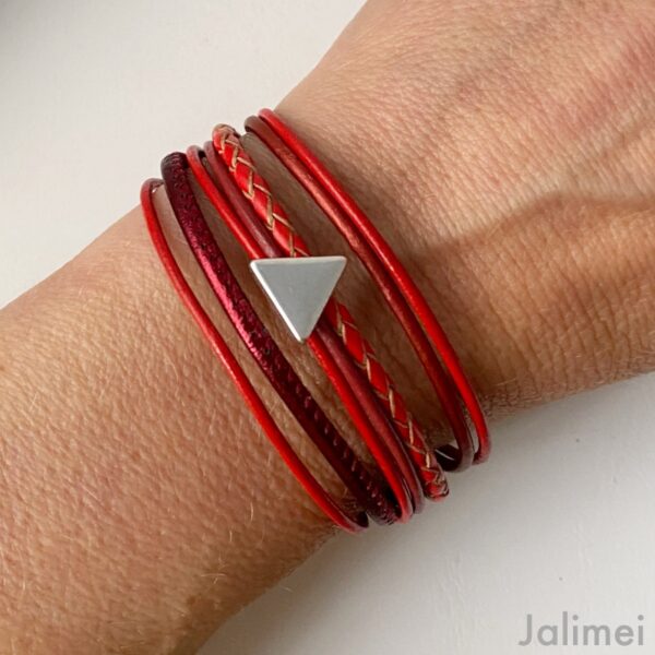 Lederarmband Dreieck rot