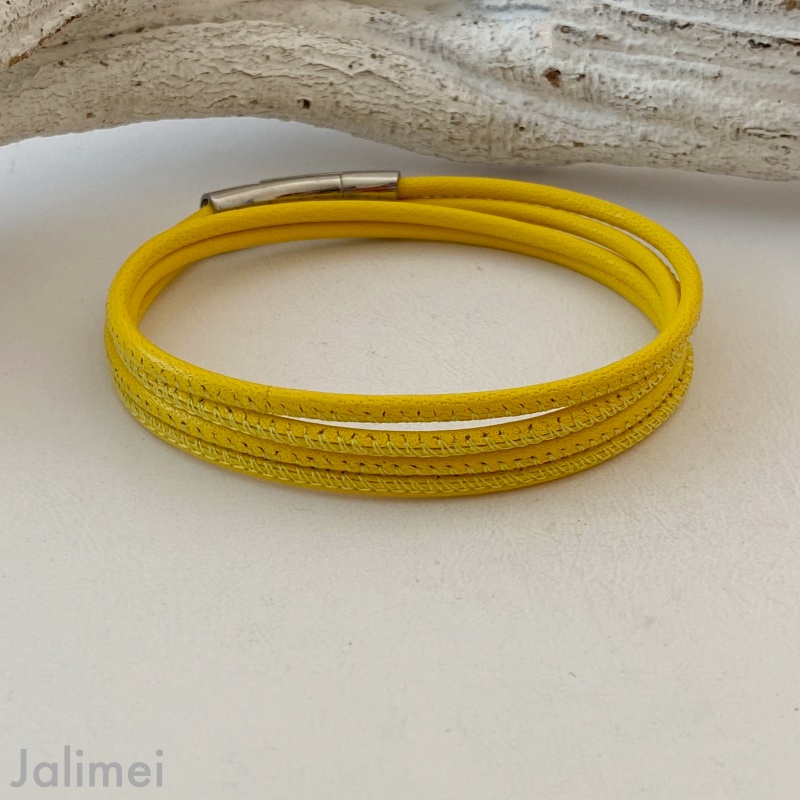 Wickelarmband aus Nappaleder in sommerlichem Gelb