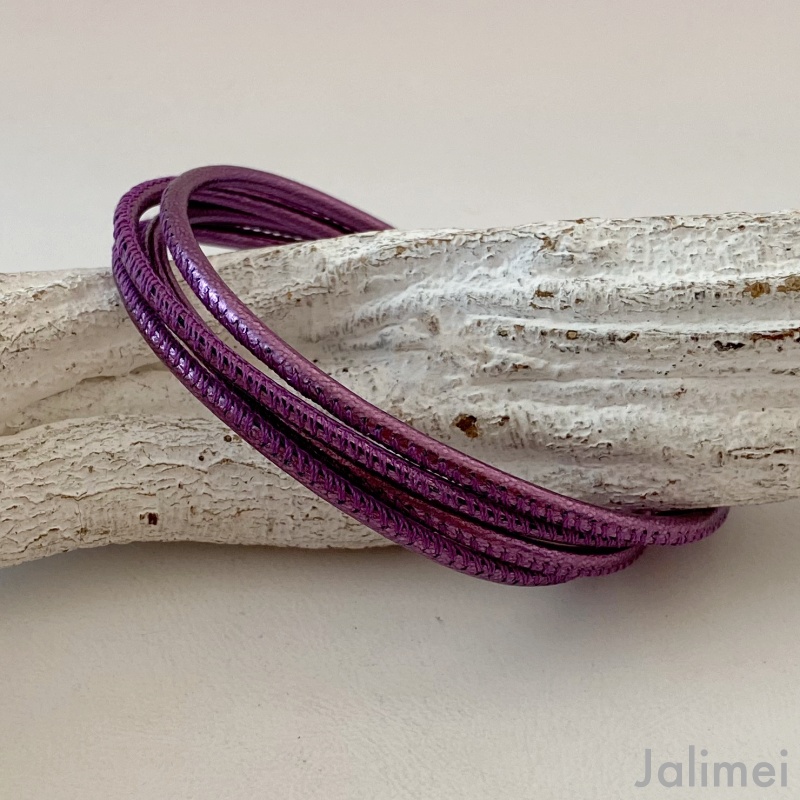 Wickelarmband aus Nappaleder in lila metallic