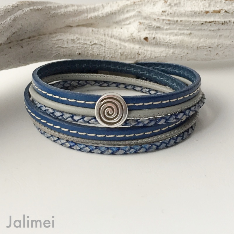 Wickellederarmband mit Spirale blau