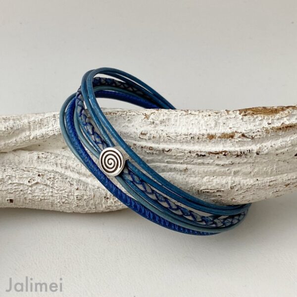 Lederarmband kleine Spirale blau