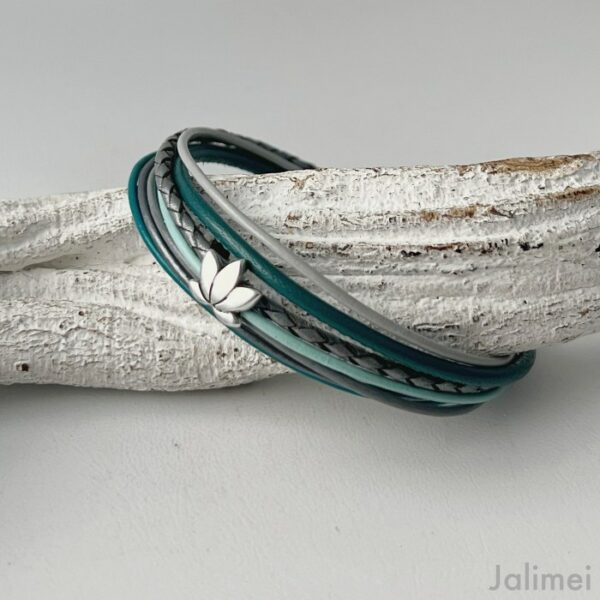 Lederarmband mit einer Lotusblume Petrol grau