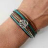 Lederarmband mit Monstera in türkis braun